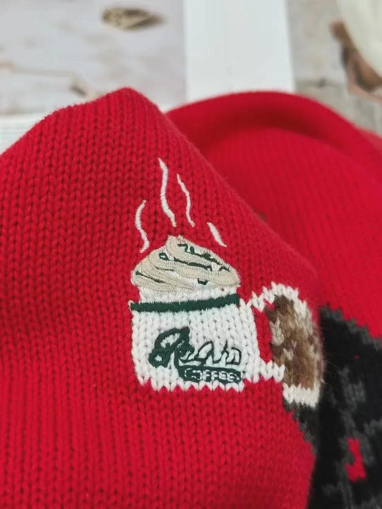 R's Klassiska Retro Röd Björn Tröja för Kvinnor – Festlig och Trendig