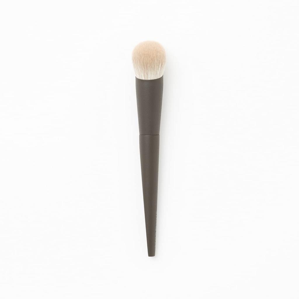 SHAQUDA OWN Teardrop Foundation Brush [711]