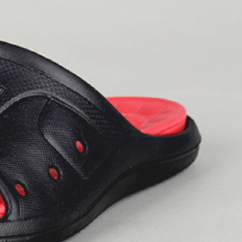 Daiso Outdoor Two Tone Slippers