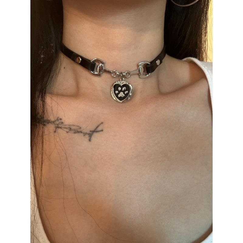 Y2K Heart Cat Paw Leather Choker, Sweet Cool Hot Girl Clavicle Necklace