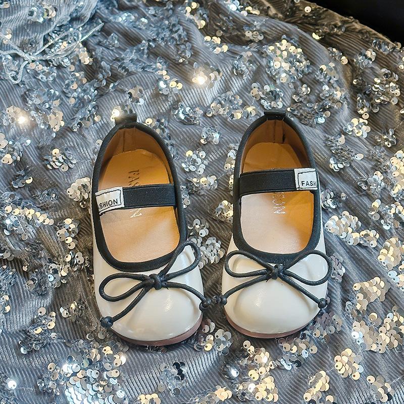 Dívčí kožené boty nazouvací princeznovské baletní taneční boty pro děti jednoduchá mašlička ins trendy 2025 nové dívčí boty na vystoupení černé