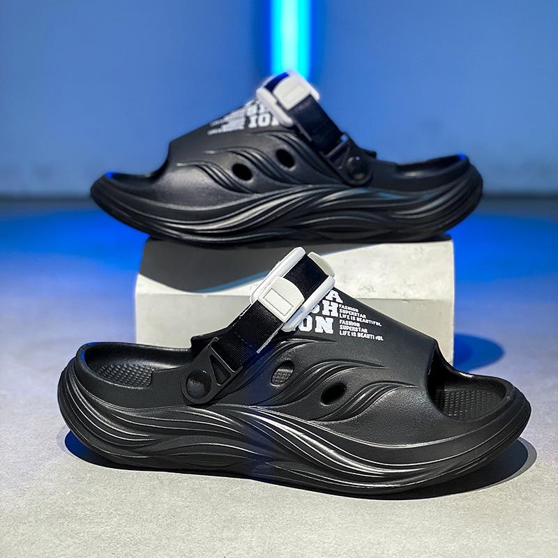 

Men s sandals color matching design fashionable and versatile summer comfortable and breathable indoor and outdoor two wear trendy men s slippers 36-37 чорний