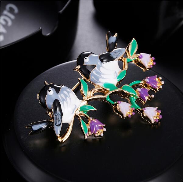 A Couple Of Bird Flower Brooch Enamel Glaze Delicate Brooch Female Pin Cardigan Buckle Brooch