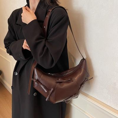 Premium Texture Retro Bag Women's Large-capacity New Autumn and Winter Niche Design Messenger Bag Commuter Dumpling Bag