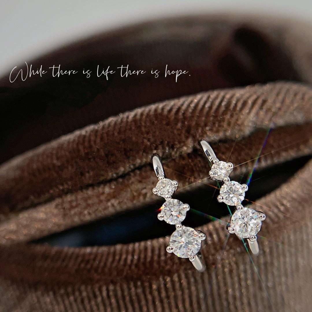 Silver Art Yuan S925 Sterling Silver Diamond Stud Earrings - Retro, Personalized, and Versatile Jewelry for Women 925 Sterling Silver