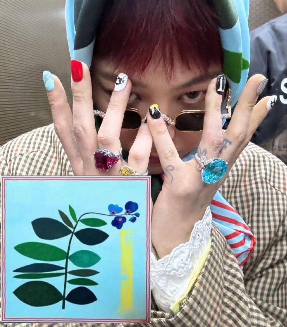 

[USED] Silk scarf G-DRAGON GD Jiyong Ubersmensch