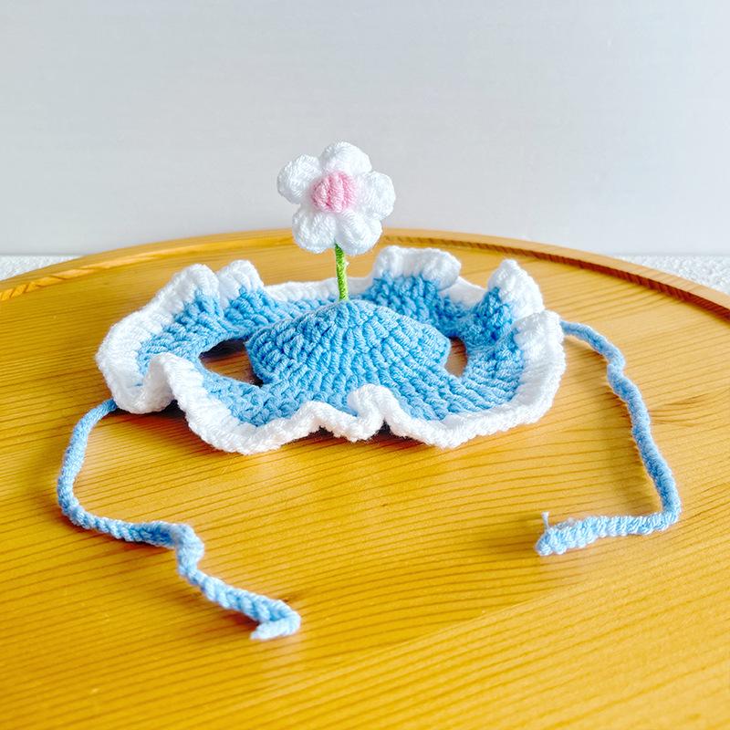Handmade Cute Pet Knitted Hat with Small Flower Decoration for Dogs
