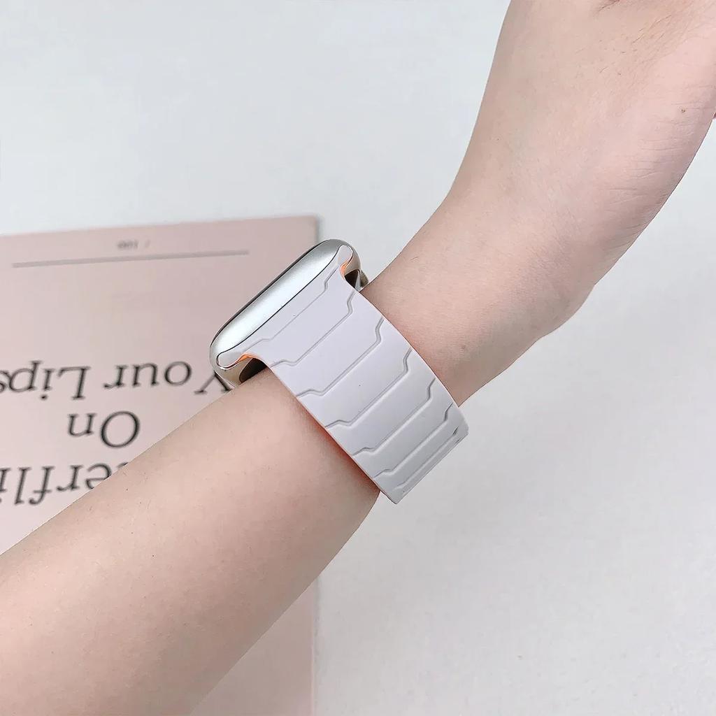 Magnetic Silicone Strap For Apple Watch Ultra 3 2 49mm Band 45mm 44mm 41mm 40mm 38 Bracelet Iwatch Series 11 10 42 46mm 987654SE