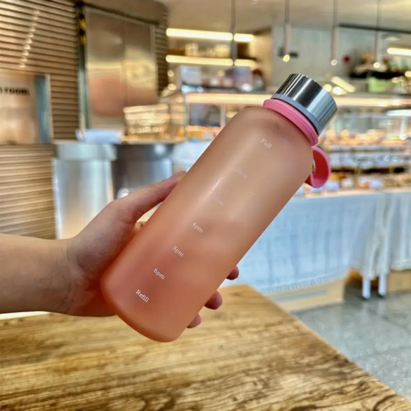 550ML Gradient Matte Handle Water Bottle - Portable Outdoor Sports Cup with Leak-Proof Lid, Durable PC Material