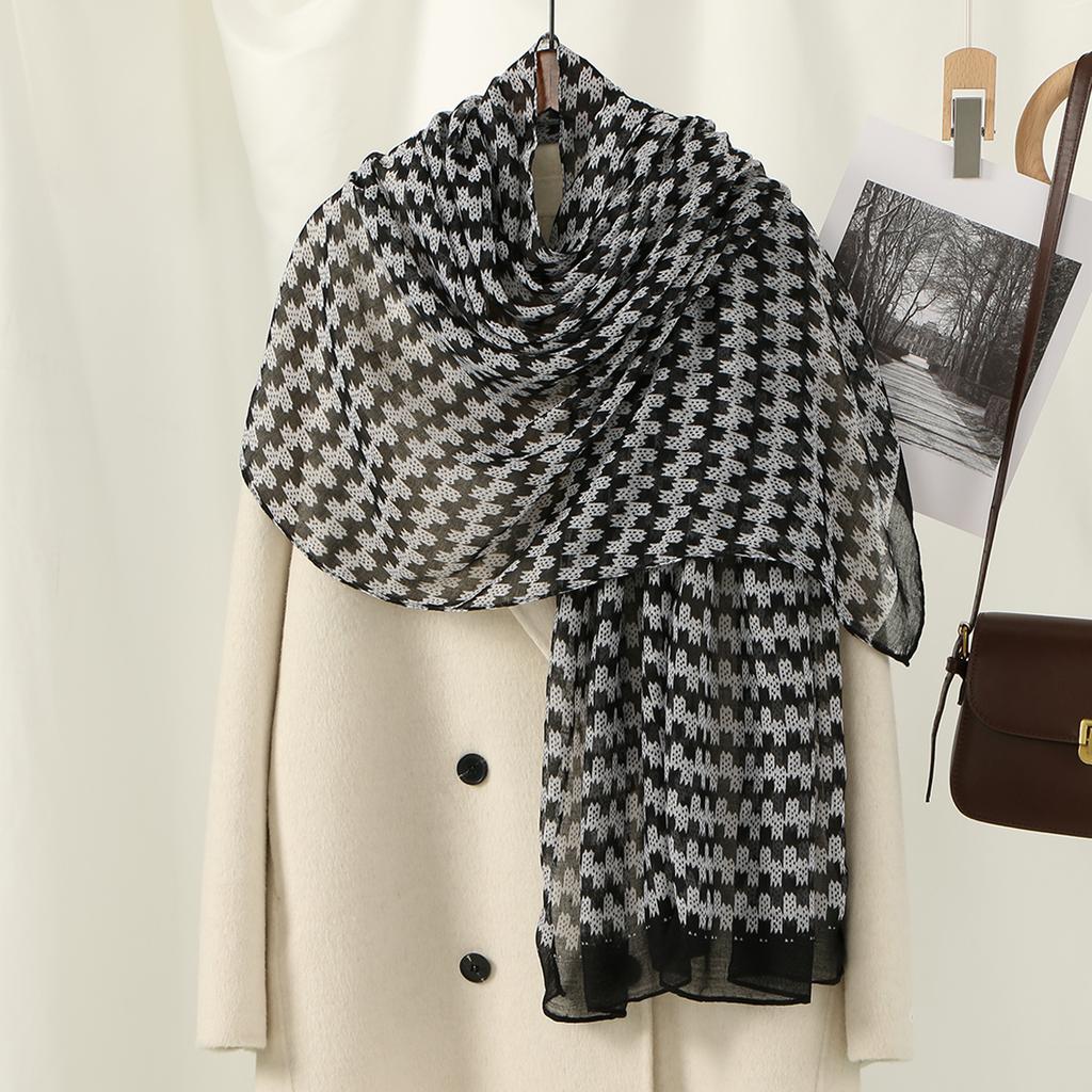 Elegant Women Cotton Scarf Beach Wrap Shawl Retro Print Ladies Sunscreen Bandanas Hijab Mujer Boho Scarve Pareo Casual New