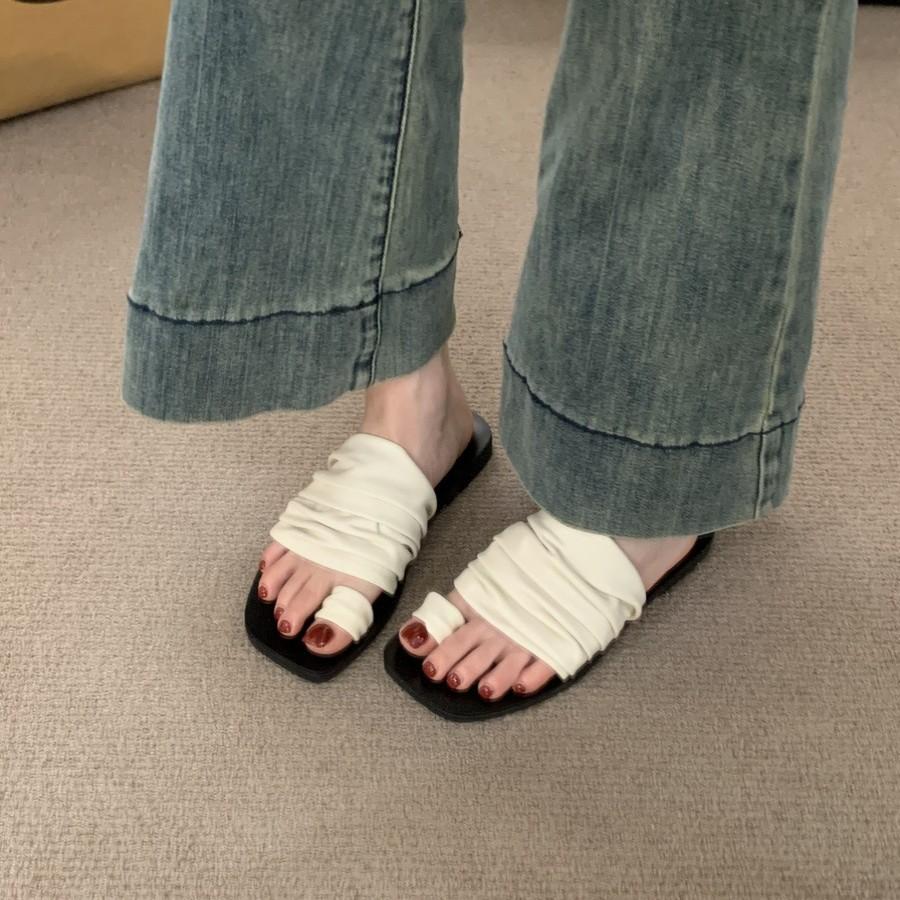 Korean set of toe one-word cool slippers female summer wear French retro fairy wind vacation half-drag flat-bottomed beach shoes