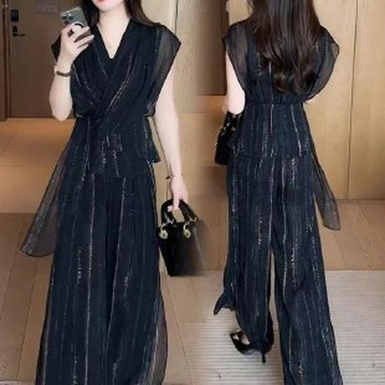 Mom's 2026 Summer Chiffon Two-Piece Set: Age-Reducing Short Sleeve Top & Wide-Leg Pants for Middle-Aged and Elderly Women.
