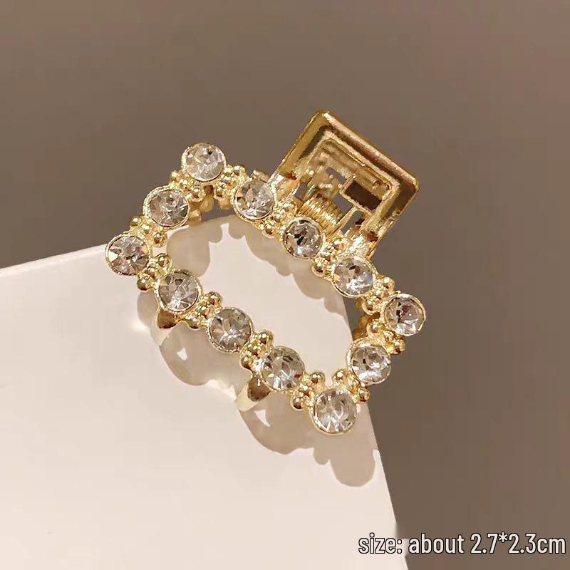 Premium Metal Shark Hair Clip for Women - Large Summer Headdress Hairpin, Unique Design