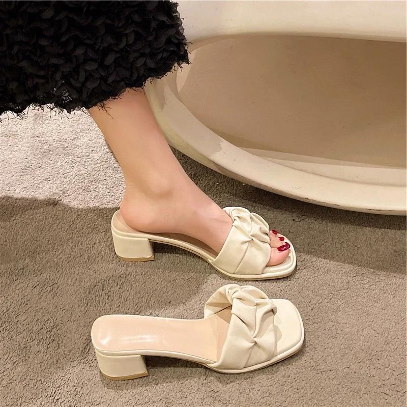 Móda Boty Dámské pantofle Čtvercový podpatek Pantofle Dámské Med Luxusní Nazouváky Letní Blok Designér Římské Sandály PU Kopytní Podpatky
