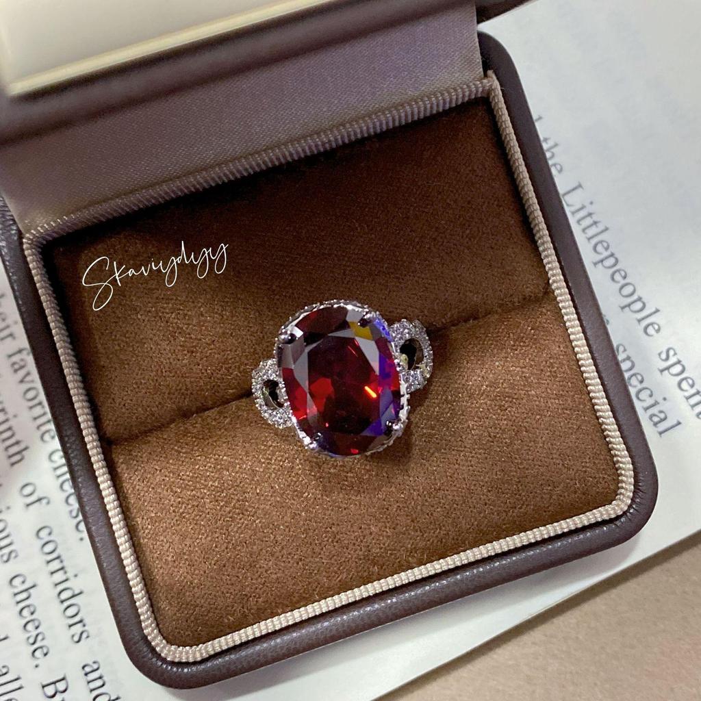 Retro Taubenei-Ring mit Kohlenstoffstahl-Diamant & rotem Zirkonia
