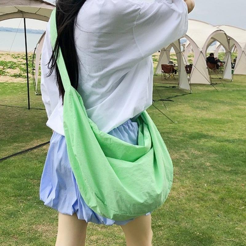 Lazy Wind Large-capacity Cloth Bag Nylon Commuter Bag Women's New Simple and Versatile Tote Bag