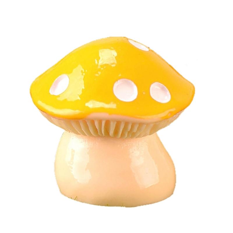 Miniature Resin Mushroom Figurine Household Mini Resin Statue Decorative Ornaments for Indoor Outdoor GardenDrop Ship