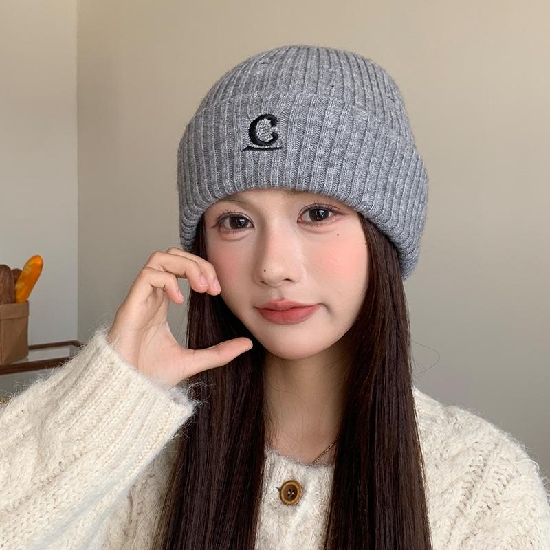 Autumn and Winter Simple Letter C Embroidered Woolen Hat Versatile Student Couple Pullover Hat Warm and Cold Proof Ear Protection Hat
