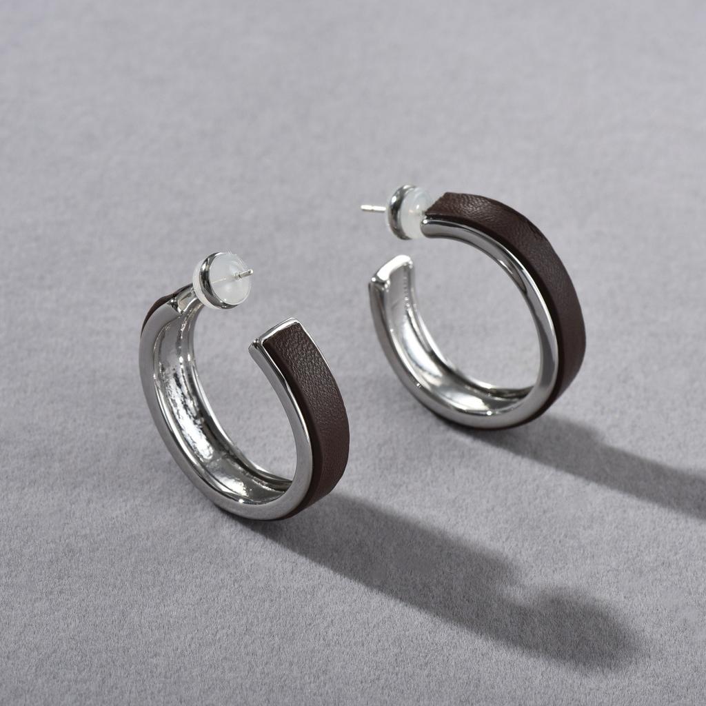 Niche Exquisite Retro Copper-Plated Platinum Inlaid Leather C-Shaped Earrings S925 Silver Needle Stud Earrings With Unique Personality Earrings