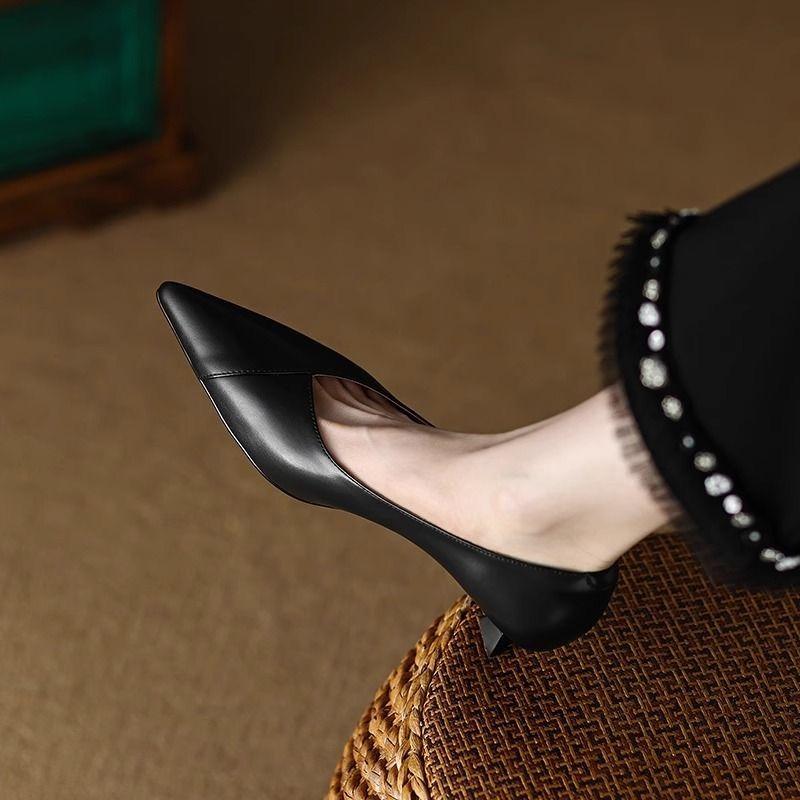 Fashion French Vintage Pointed Toe Shallow Heels Commuter Black Work Shoes Comfortable Versatile Stiletto Single