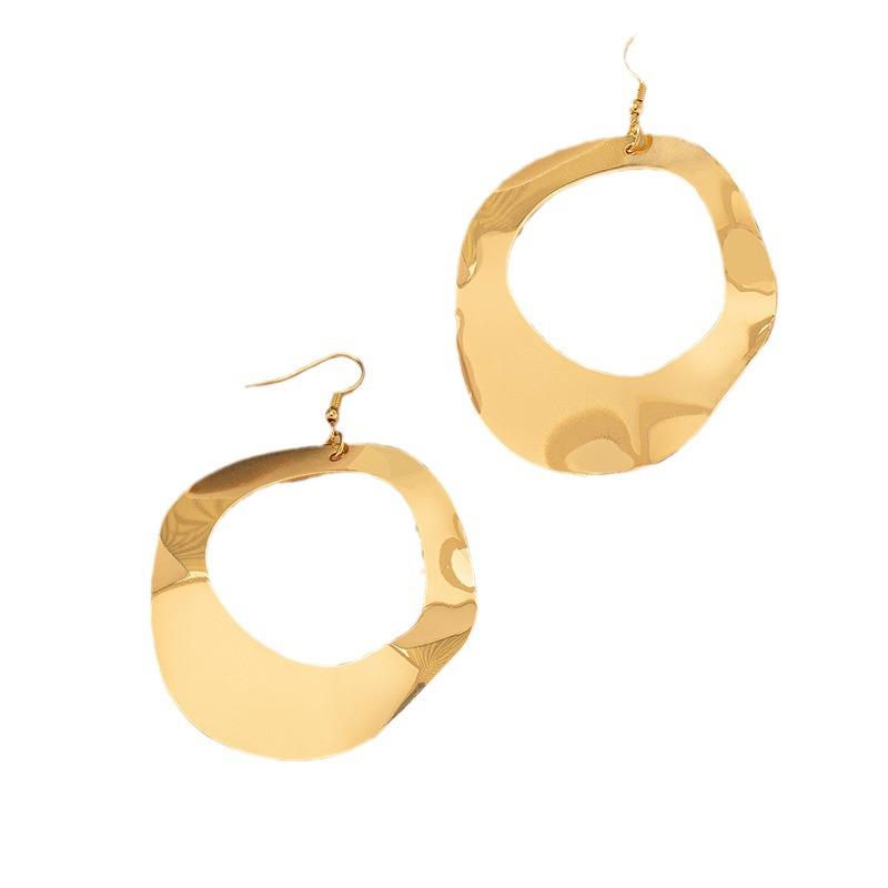 Elegante Damen Ohrringe mit geometrischen Kreisen und unregelmäßigem Steckerdesign