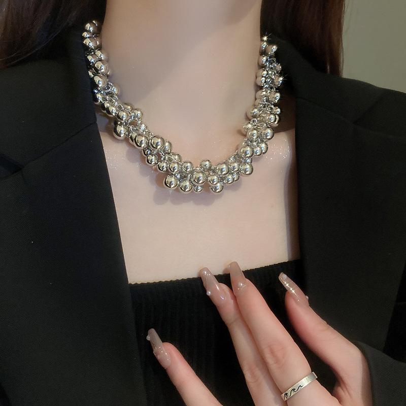 Metal Cool Style Ball Geometric Choker Necklace European American Exaggerated Personality Temperament High Sense Clavicle Chain For Women