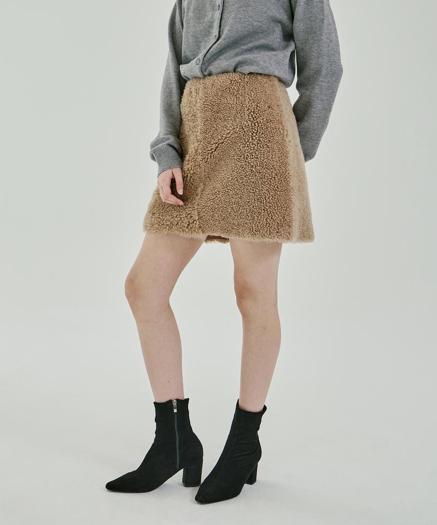 Pin Black Lacon Teddy Mustang Skirt Beige