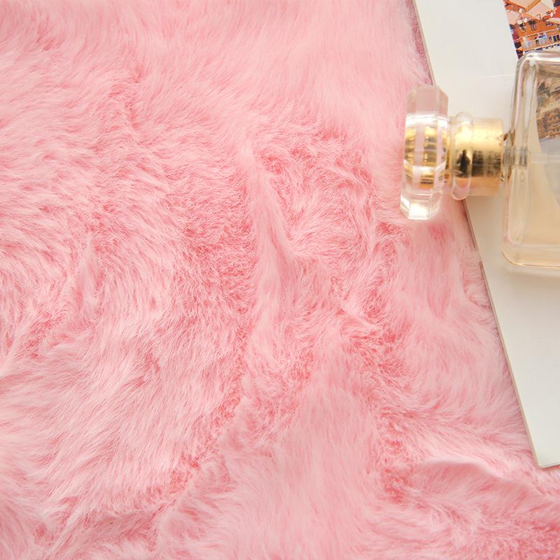 Covor de pluș imitație blană de iepure pentru sufragerie, dormitor sau fereastră de colț – Lavabil la mașină, gros și acoperire completă.