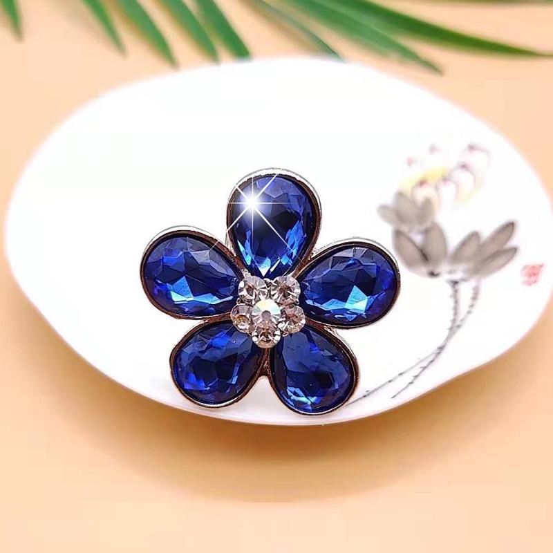 Korean Style Triple Ring Scarf Buckle - Elegant and Versatile Fashion Accessory