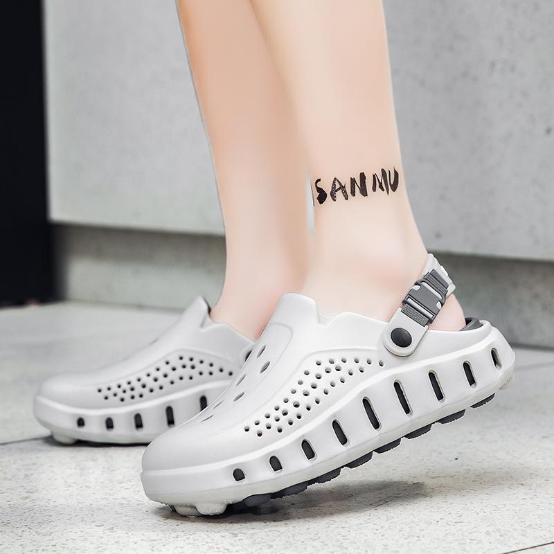 Fashion Clogs Women And Men Sandals Casual Shoes Unisex Slippers EVA Lightweight Sandals For Summer Beach Sandals