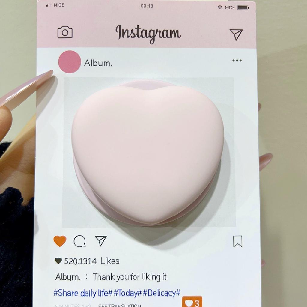 Liquid Silicone Heart-Shaped MagSafe Magnetic Bracket with Strong Adhesion and Retractable Airbag for Trendy Desktops
