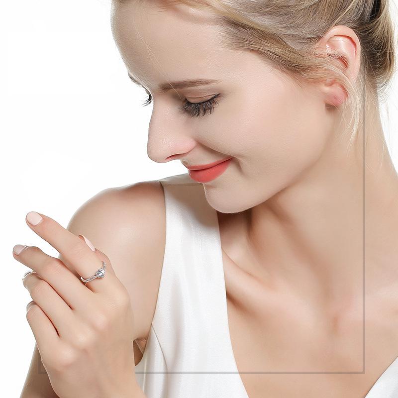 S925 Sterling Silver Romantic Simulated Diamond Open Band Ring for Women - Elegant Gift for Girlfriend.