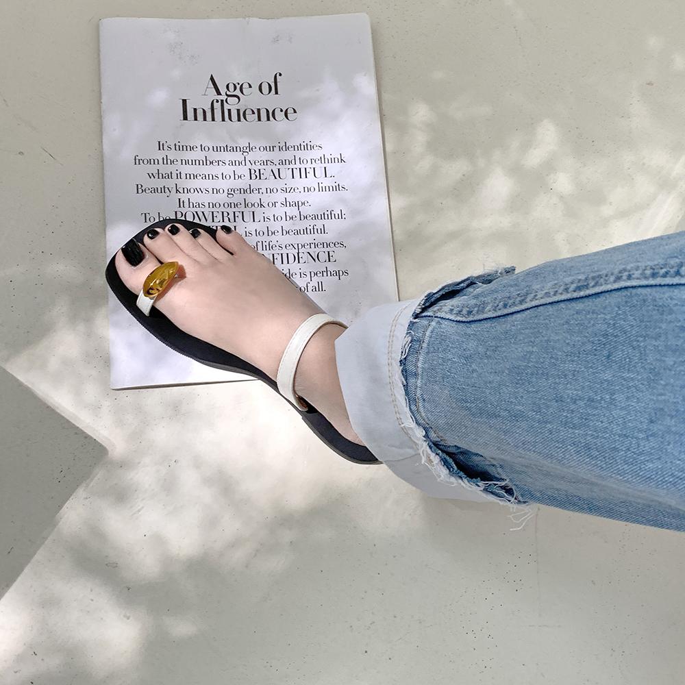 fashion Clip Toe Women Slippers Fashion Flip Flops Flat Heeld Casual Sandals Slides Black White Slip On Summer Outside Beach Shoes 35-39