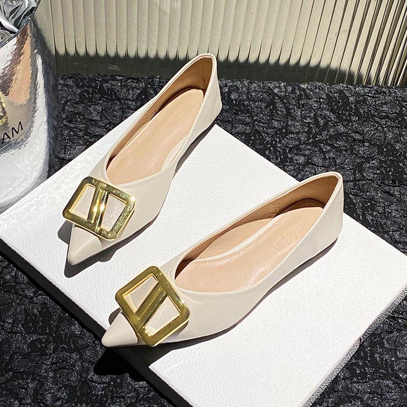 New Women Flat Shoes Metal Decoration Casual Boat Shoes Fashion Slip-on Loafers