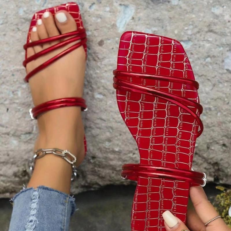 

Женские сандалии на плоской подошве с золотистым тиснением под крокодила 42 красный
