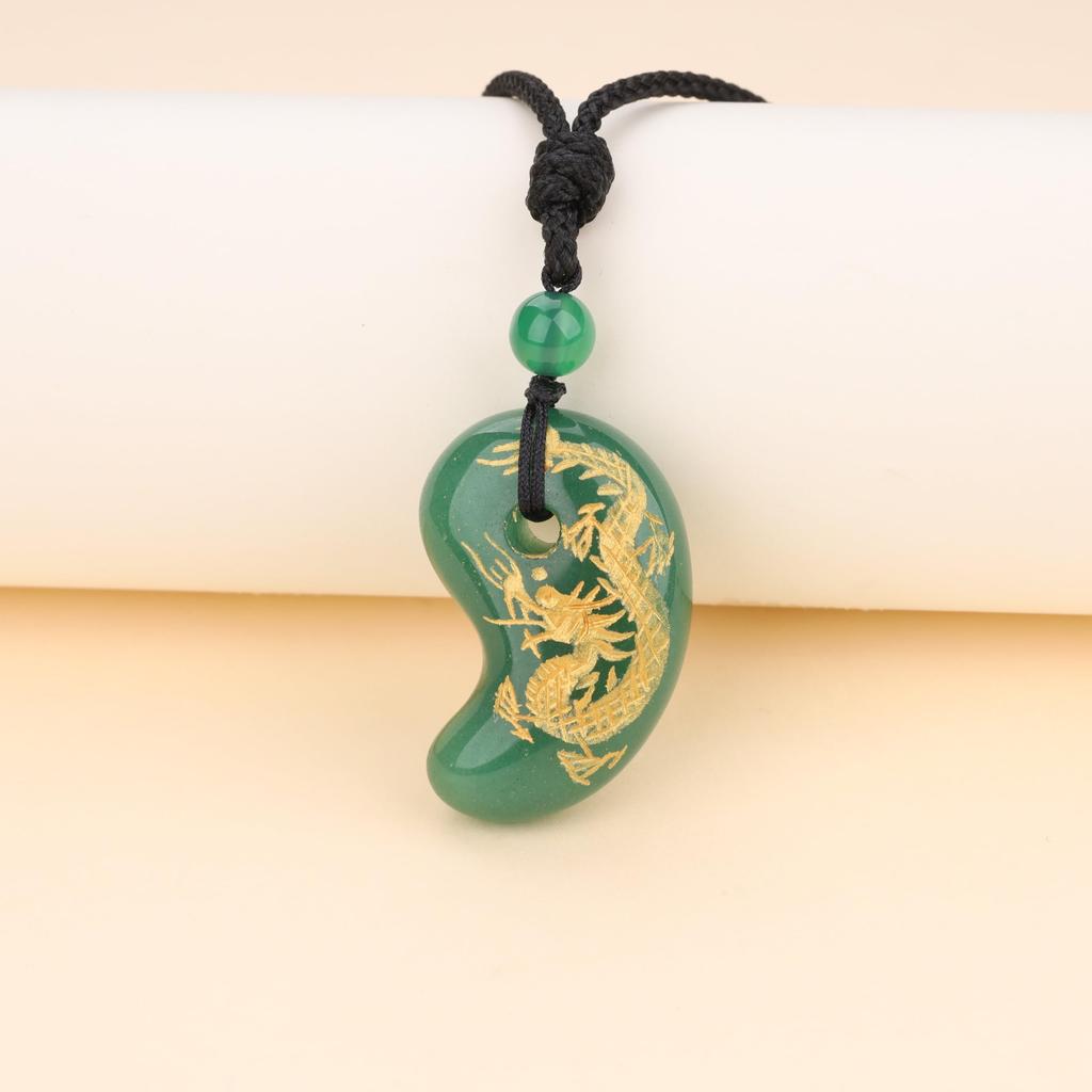 Green Agate Dragon Carving Lucky Charm Magatama Necklace [Koai] (Unisex)