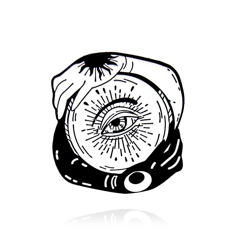 Yin Yang Spirited Arm-in-Arm Brooch with Eight Trigrams Design