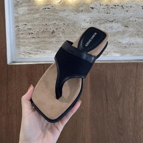 Moda Em Uma Plataforma Sapatos Femininos Tamancos de Verão Chinelos de Borracha Femininos Chinelos Femininos 2025 Praia Havaianas Slides Sapatos Chinelos de Borracha