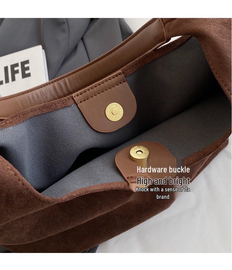 Lazy Style Retro Shoulder Bag: Large Capacity Versatile Casual Commuter Tote for Women