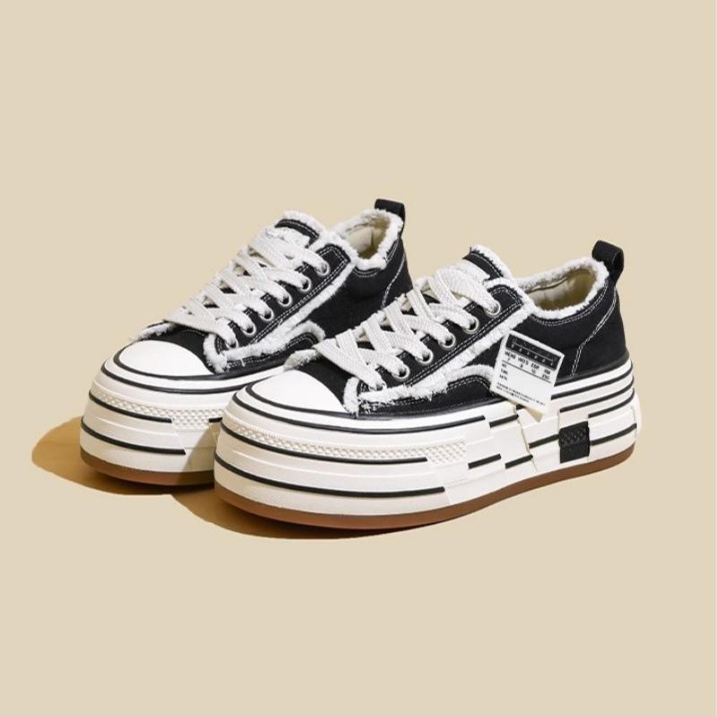 Thick-soled heightening canvas shoes women's 2025 spring new design sense niche pink beggar shoes sports and leisure board shoes