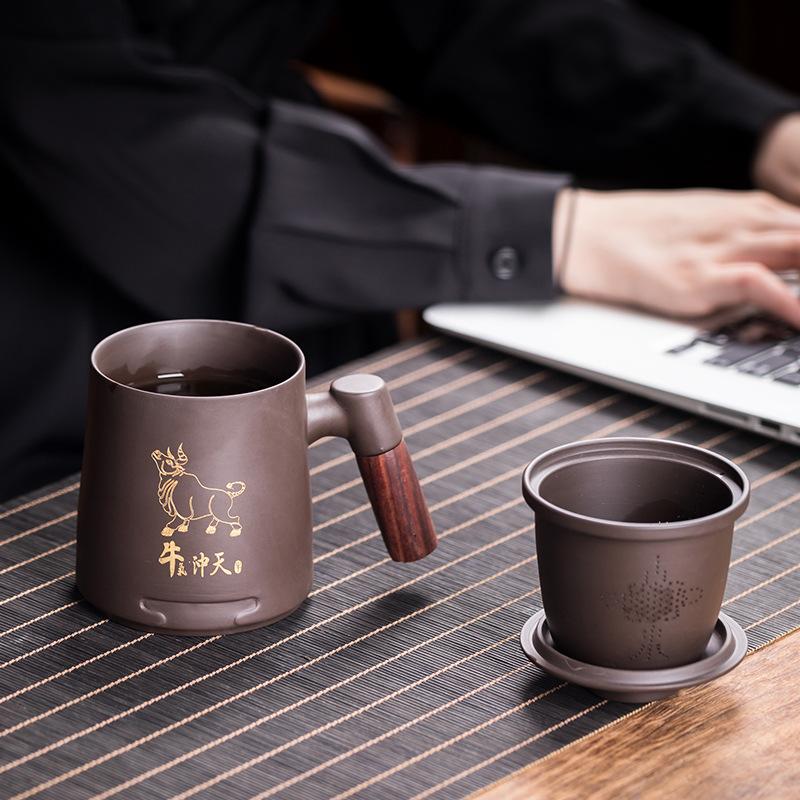 High-Grade Yixing Raw Ore Purple Sand Office Cup Purple Sand Wooden Handle Cup Gift Box Packaging Custom Engraving Gift Cup