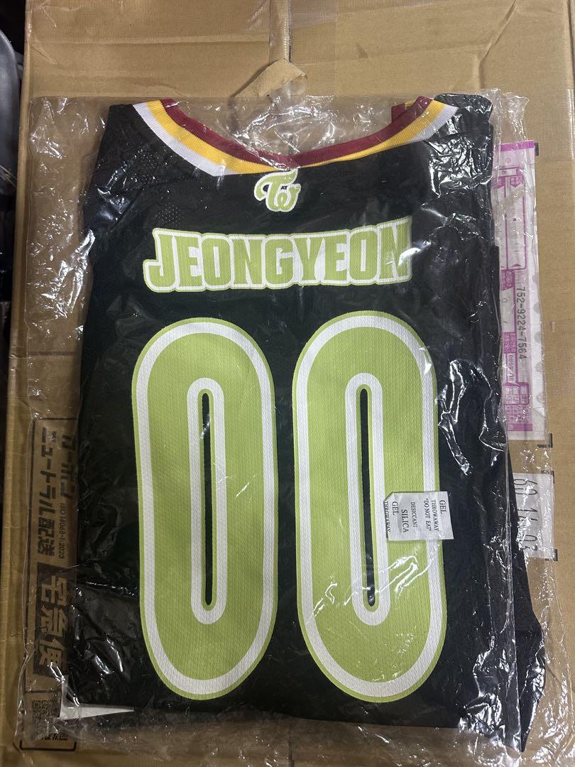 

[USED] TWICE Jeongyeon uniform ready to be