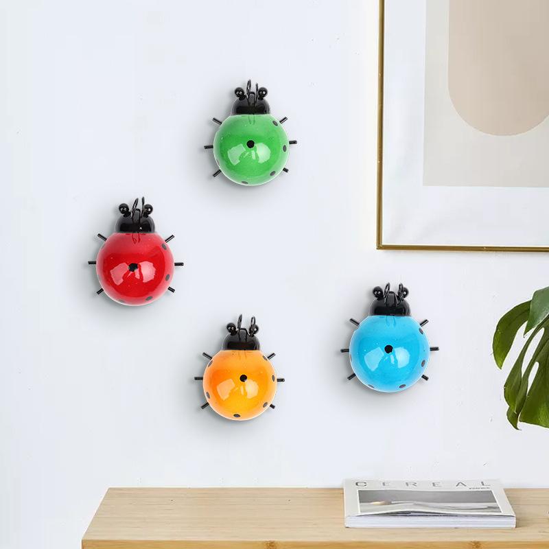 Ornament de Artizanat Buburuza de Fier Decoratie pentru casa Agatator de perete Decorat pentru gradina Decoratiune pentru casa Mic Ornament