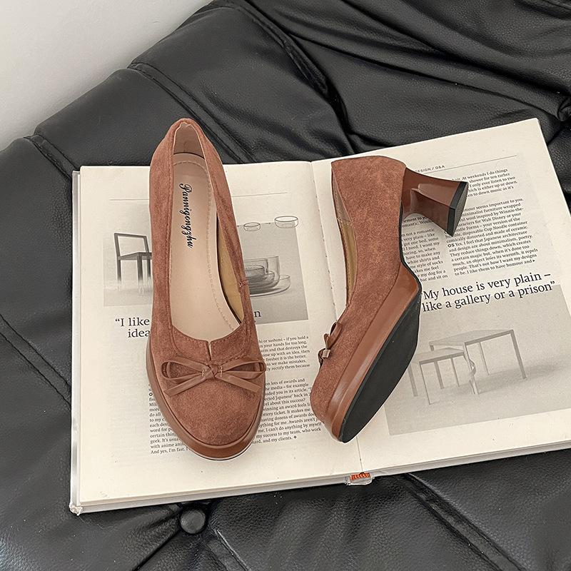 Retro bow light mouth single shoes women's autumn 2025 new thick heel high heels versatile skirt Mary Jane shoes