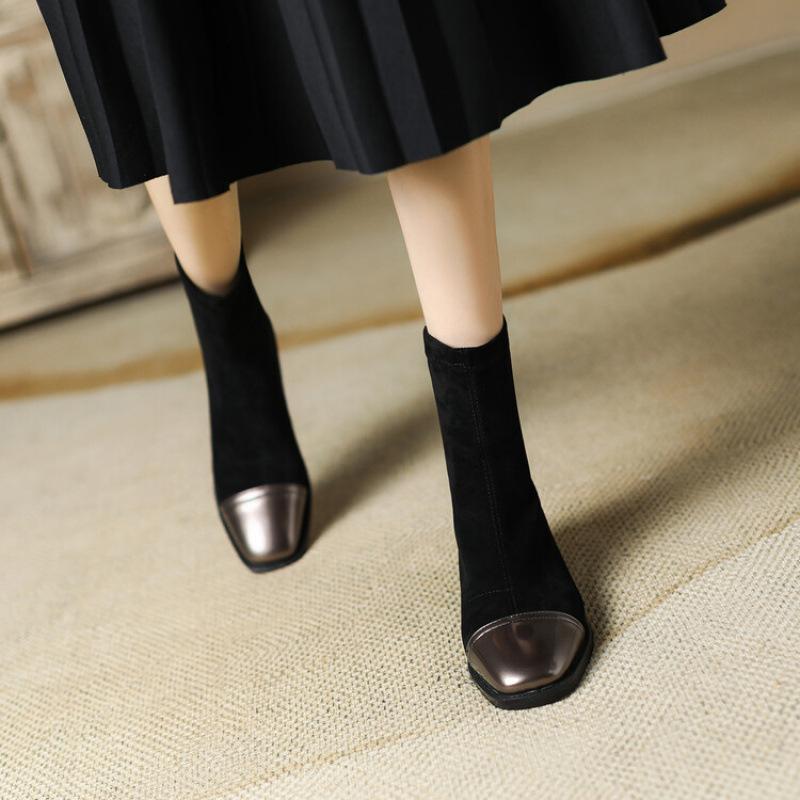 Autumn and Winter Fashion Boots Women's Low Heel Large Size Women's Boots Square Heel New Rubber Sole Korean Version Suede Black Medium Boots Women