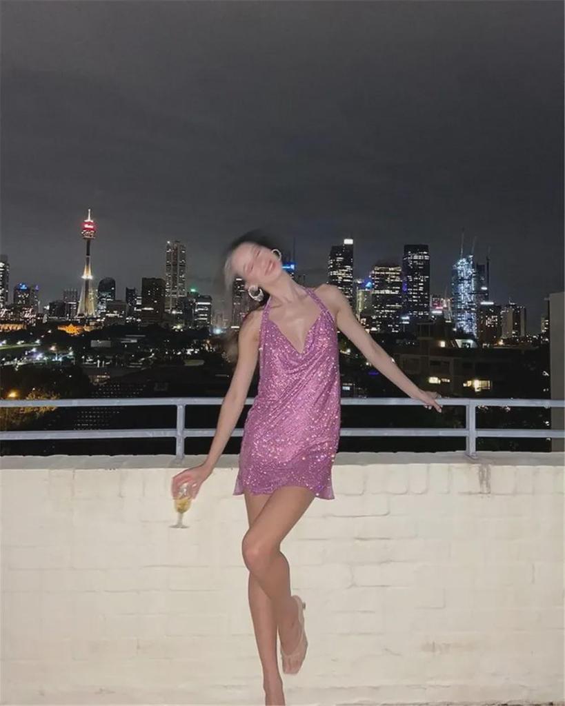 Rhinestone Spaghetti Strap Deep V Backless Nightclub Dress YX1401