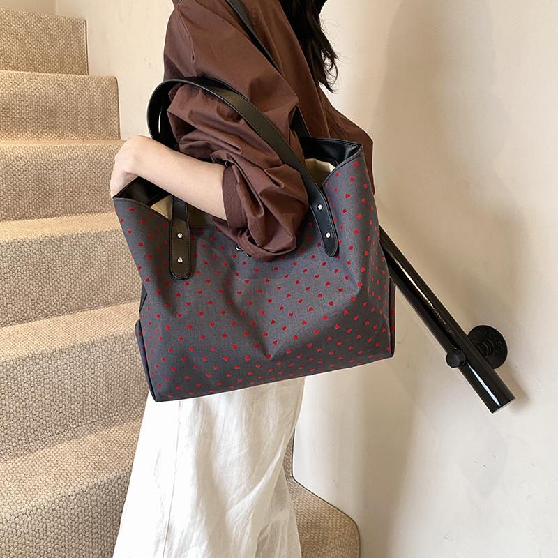 Trendy Korean Fashionable Large Capacity Tote Bag For Women With Stylish Patterns