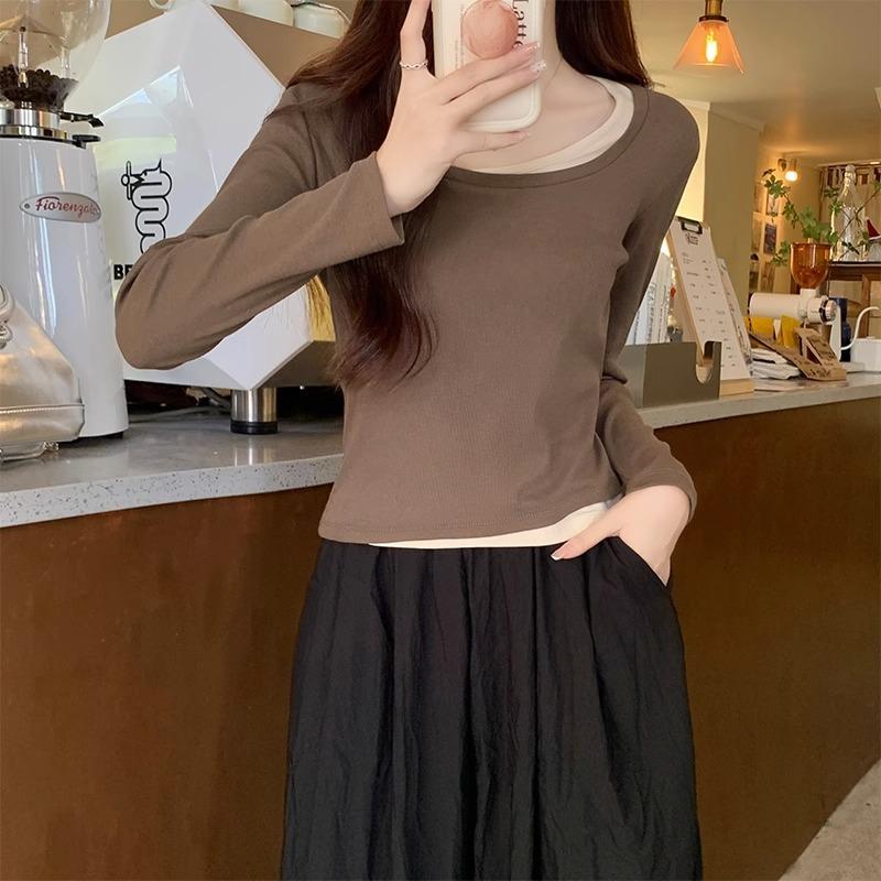 Letošní populární dámské slim tričko s dlouhým rukávem a čtvercovým výstřihem, falešný dvoudílný límeček odhalující klíční kosti, dámské jarní a podzimní topy