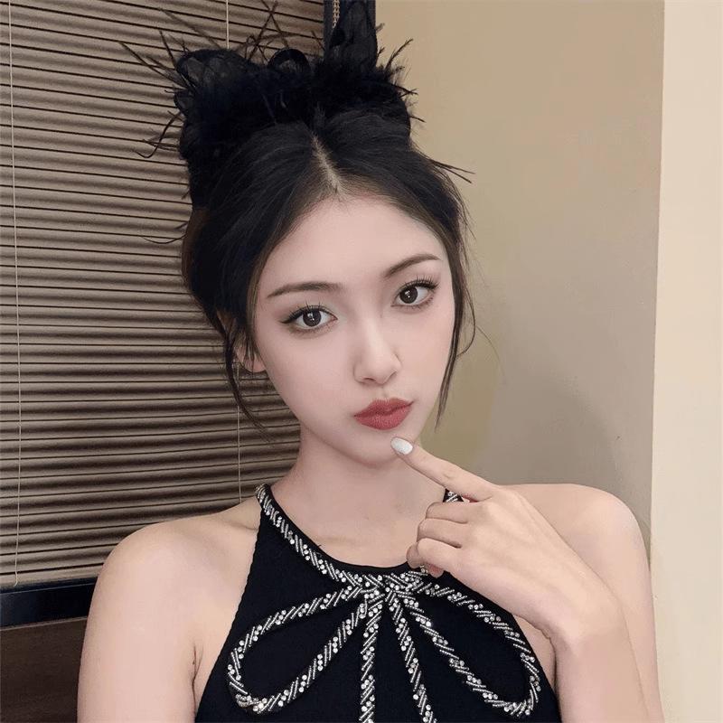 Elegance: Black Rabbit Ear Feather Tassel Claw Clip for Women – 2024 Autumn/Winter High-End Luxury Hair Accessory