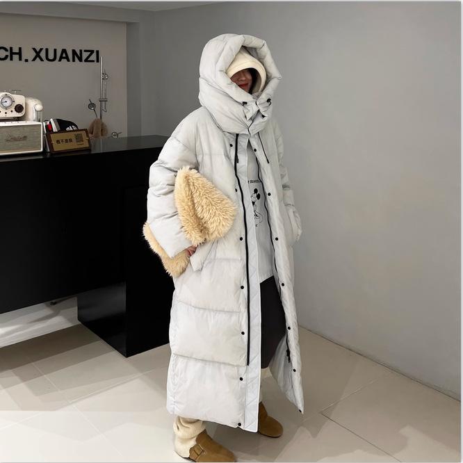 Superlange, mit Daunen gefütterte Kleidung für Damen über dem Knie 2024, neue, verdickte, große Steppdecke, Winterjacke mit Baumwollpolsterung, Kapuzenjacke